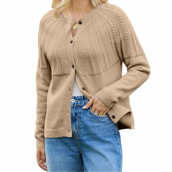 Dokotoo Sweaters - NWT/Dokotoo Cardigan Sweater/Long Sleeve Crochet Knit/Size: S